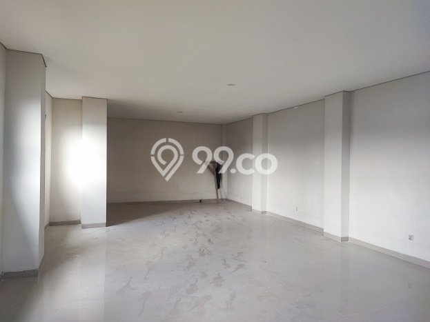 KAWASAN BISNIS! Ruko di Pajajaran, Luas 300m², Jalan Raya KAWASAN BISNIS! Ruko di Pajajaran, Luas 300m², Jalan Raya