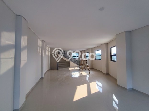 KAWASAN BISNIS! Ruko di Pajajaran, Luas 300m², Jalan Raya KAWASAN BISNIS! Ruko di Pajajaran, Luas 300m², Jalan Raya