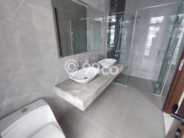 Rumah Siap Pakai di Summarecon Bogor, Bogor, LT 216m² LB 297m² Rumah Siap Pakai di Summarecon Bogor, Bogor, LT 216m² LB 297m²