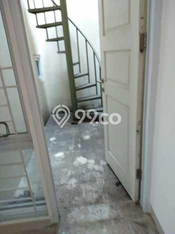 Disewakan! Rumah 3 Kamar Tidur &
2 Kamar Mandi di Gading Serpong Elista Village, Tangerang Disewakan! Rumah 3 Kamar Tidur &
2 Kamar Mandi di Gading Serpong Elista Village, Tangerang
