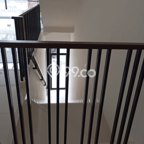 Unit Ruko Dijual di Tangerang LT 120m2 & LB 268m2 Unit Ruko Dijual di Tangerang LT 120m2 & LB 268m2