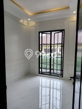 Rumah Elit LB 200m2 Siap Pakai Desain Elegan di BSD Griya Loka, Tangerang Rumah Elit LB 200m2 Siap Pakai Desain Elegan di BSD Griya Loka, Tangerang