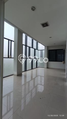 Ruko Dijual di Wiyung LT 110m2, LB 256m2 untuk Investasi Ruko Dijual di Wiyung LT 110m2, LB 256m2 untuk Investasi