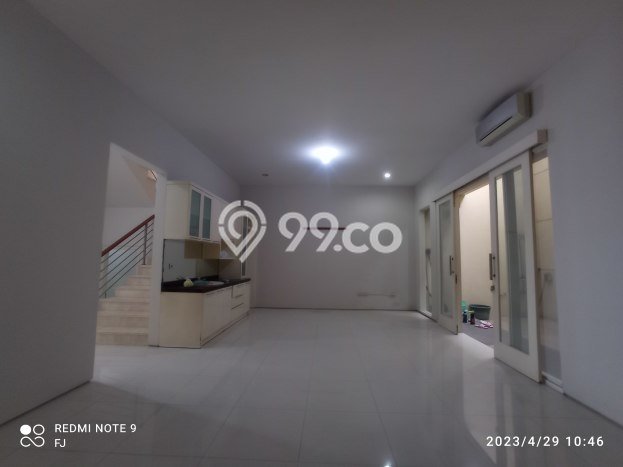 Dijual Terbatas Rumah LT 144m² di Pakuwon City, Bebas Banjir, Surabaya Dijual Terbatas Rumah LT 144m² di Pakuwon City, Bebas Banjir, Surabaya