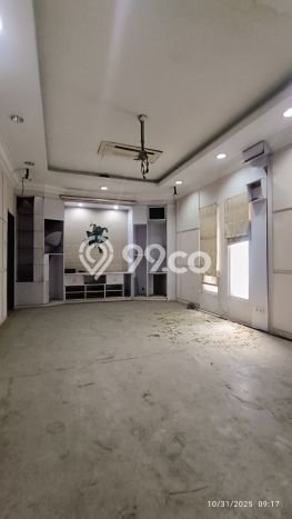 HUNIAN BERKELAS! Rumah Premium , Surabaya, LT 420m2m² LB 550m2m² HUNIAN BERKELAS! Rumah Premium , Surabaya, LT 420m2m² LB 550m2m²