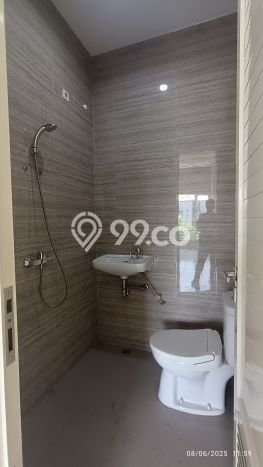 Hunian Mewah LB 300m2 Siap Huni Desain Elegan di Citraland, Surabaya Hunian Mewah LB 300m2 Siap Huni Desain Elegan di Citraland, Surabaya