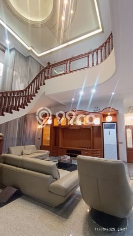 Dijual Rumah Mewah Exclusive di Wonocolo, Surabaya Dijual Rumah Mewah Exclusive di Wonocolo, Surabaya