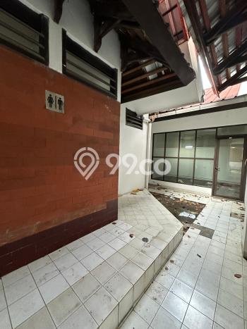 Unit Komersial Disewakan di Jakarta Barat Area Strategis Harga Kompetitif Unit Komersial Disewakan di Jakarta Barat Area Strategis Harga Kompetitif
