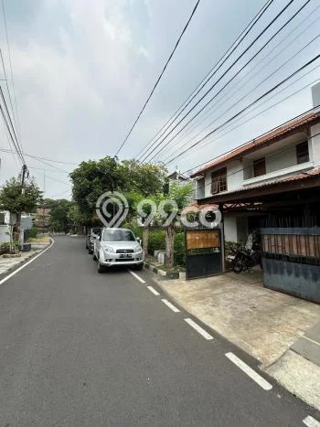 Rumah Luxury Modern Siap Huni di Bendungan Hilir Jakarta Pusat Rumah Luxury Modern Siap Huni di Bendungan Hilir Jakarta Pusat
