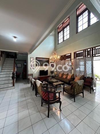 Rumah Luxury Modern Siap Huni di Bendungan Hilir Jakarta Pusat Rumah Luxury Modern Siap Huni di Bendungan Hilir Jakarta Pusat