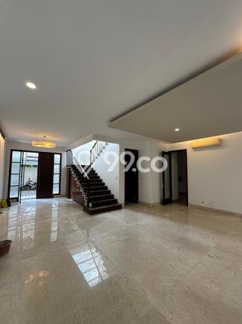 Disewakan Cepat Rumah Kondisi Bagus di Area Kebayoran Baru, Jakarta Selatan Disewakan Cepat Rumah Kondisi Bagus di Area Kebayoran Baru, Jakarta Selatan