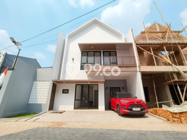 HOT PROPERTY! Rumah Premium di Komsen, LT 83m² LB 70m² HOT PROPERTY! Rumah Premium di Komsen, LT 83m² LB 70m²