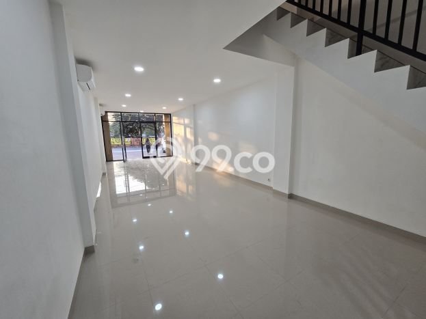 Ruko Kawasan , Luas 168m2m², Posisi Mainroad Ruko Kawasan , Luas 168m2m², Posisi Mainroad