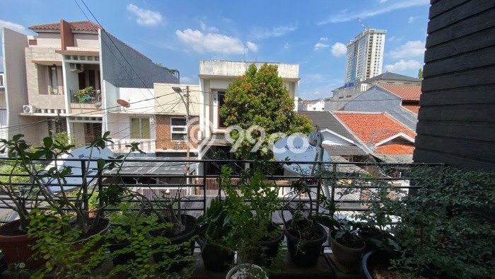 Rumah Luxury Modern Tanpa Renovasi di Bintaro Jakarta Selatan Rumah Luxury Modern Tanpa Renovasi di Bintaro Jakarta Selatan