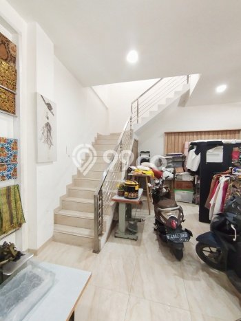 Unit Ruko Dijual di Cisauk Tangerang 330m2 Unit Ruko Dijual di Cisauk Tangerang 330m2