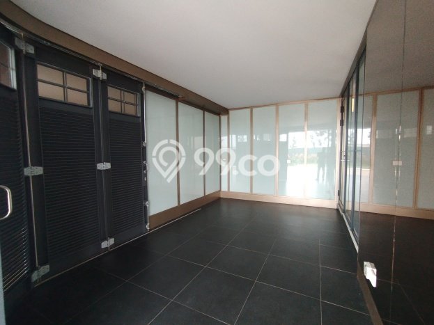 Ready to Use! Luxury House LT 153m2 Desain Elegan di BSD City Ready to Use! Luxury House LT 153m2 Desain Elegan di BSD City