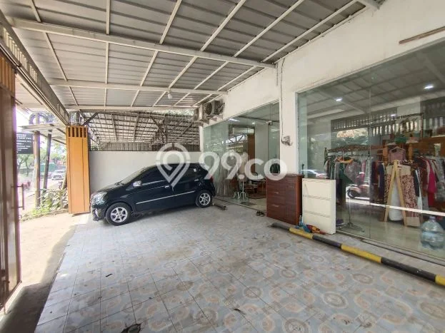 Ruko disewakan di Cisauk Tangerang dengan luas bangunan 330m2 Ruko disewakan di Cisauk Tangerang dengan luas bangunan 330m2