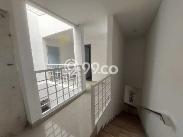 PENAWARAN TERBATAS! Rumah Premium area Citraland, Luas 180m² Bangunan 230m² PENAWARAN TERBATAS! Rumah Premium area Citraland, Luas 180m² Bangunan 230m²