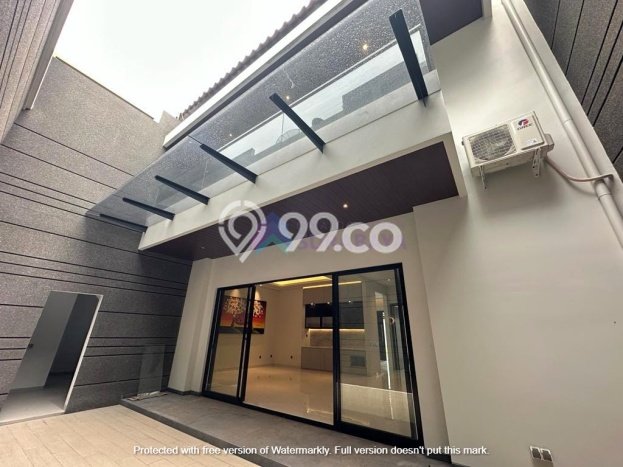 Rumah Strategis Citraland, Surabaya, LT 315m² Bangunan 450m² Rumah Strategis Citraland, Surabaya, LT 315m² Bangunan 450m²