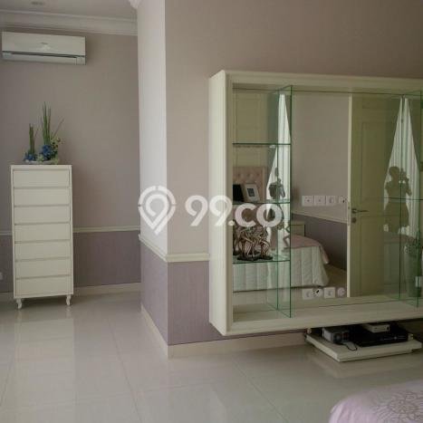 BEST OFFER! Rumah Untuk Investasi di Pakuwon Indah, LT 240m² LB 342m² BEST OFFER! Rumah Untuk Investasi di Pakuwon Indah, LT 240m² LB 342m²