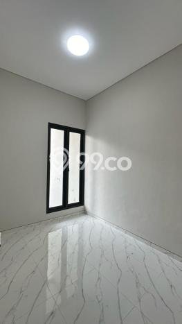 SEGERA MILIKI! Rumah area Kutisari, Surabaya, Luas 75m² LB 115m² SEGERA MILIKI! Rumah area Kutisari, Surabaya, Luas 75m² LB 115m²