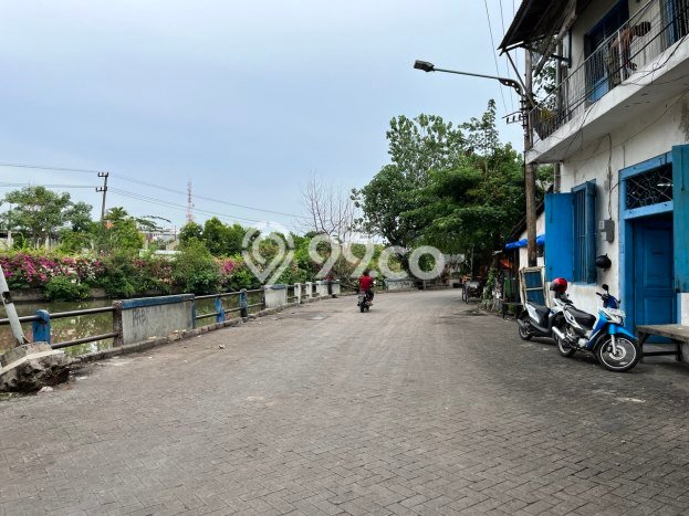 Dijual Gudang di Pabean Cantikan, Luas 400m2m², Kawasan Potensial, Jalan Utama Dijual Gudang di Pabean Cantikan, Luas 400m2m², Kawasan Potensial, Jalan Utama