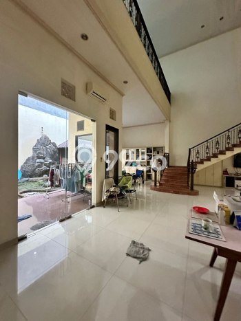 Dijual Cepat Rumah LT 450m² / LB 800m² di Lokasi Strategis Pakuwon City, Surabaya Dijual Cepat Rumah LT 450m² / LB 800m² di Lokasi Strategis Pakuwon City, Surabaya