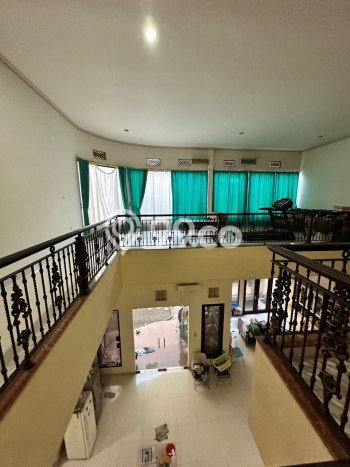 Dijual Cepat Rumah LT 450m² / LB 800m² di Lokasi Strategis Pakuwon City, Surabaya Dijual Cepat Rumah LT 450m² / LB 800m² di Lokasi Strategis Pakuwon City, Surabaya