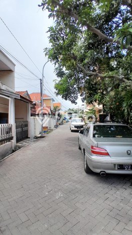 Kesempatan Emas Memiliki Rumah LT 75m² / LB 120m² di Pusat Kota Mulyosari, Surabaya Kesempatan Emas Memiliki Rumah LT 75m² / LB 120m² di Pusat Kota Mulyosari, Surabaya