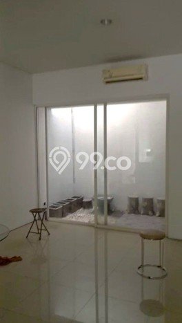 DIJUAL CEPAT! Rumah Modern area Wiyung, Surabaya, Luas 90m² Bangunan 130m² NEGO! DIJUAL CEPAT! Rumah Modern area Wiyung, Surabaya, Luas 90m² Bangunan 130m² NEGO!