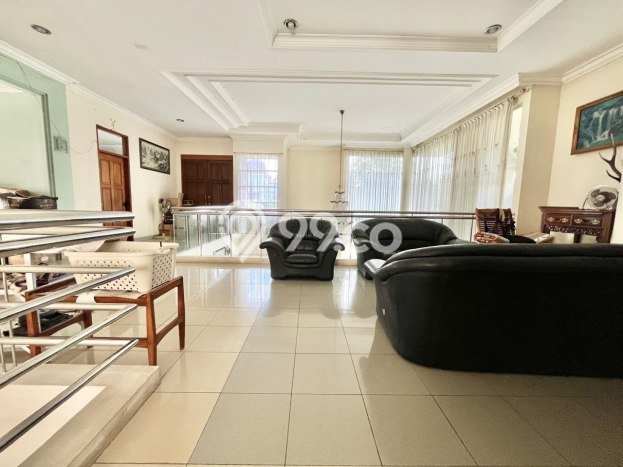 Rumah Bagus kawasan Mulyosari, Surabaya, Luas 570m² LB 480m² DIJUAL CEPAT! Rumah Bagus kawasan Mulyosari, Surabaya, Luas 570m² LB 480m² DIJUAL CEPAT!