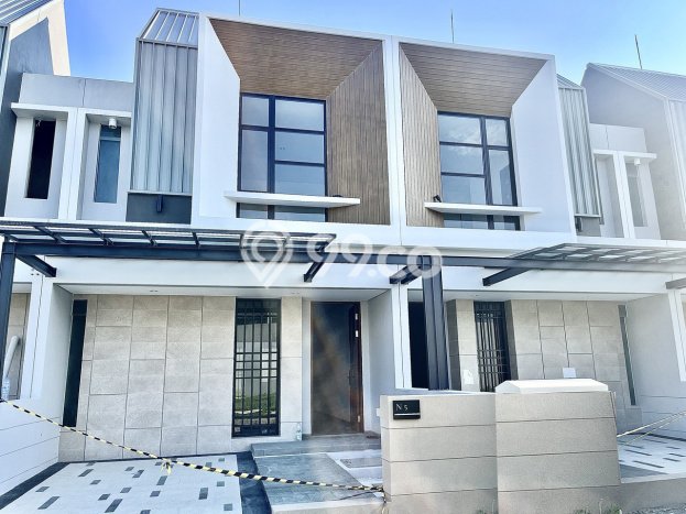 Rumah di Pakuwon City, LT 96m², LB 135m² Rumah di Pakuwon City, LT 96m², LB 135m²