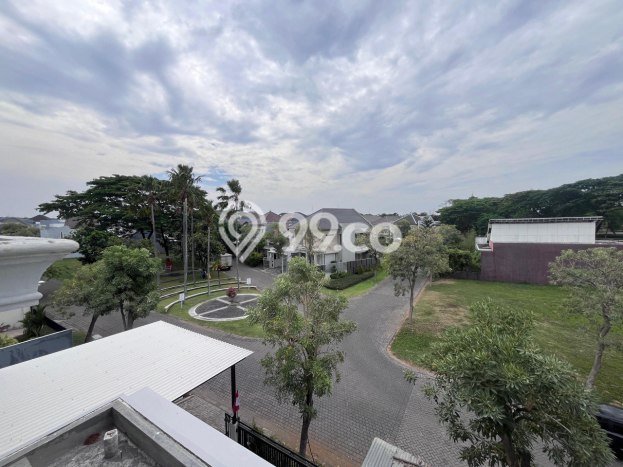 Rumah Bagus di , Surabaya, LT 210m2m² Bangunan 400m2m² HARGA MENARIK! Rumah Bagus di , Surabaya, LT 210m2m² Bangunan 400m2m² HARGA MENARIK!