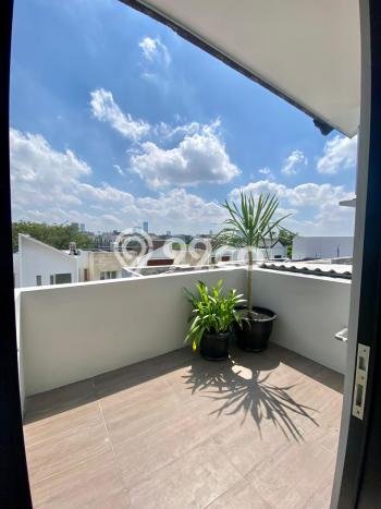 Rumah Strategis Minimalis Lb 110m2 di Wiyung, Surabaya Rumah Strategis Minimalis Lb 110m2 di Wiyung, Surabaya