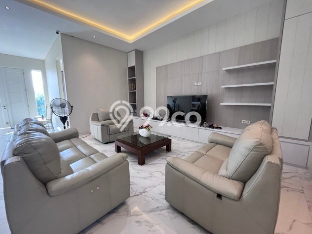 Dijual Rumah Mewah Megah Dengan View Cantik di Citraland, Surabaya Dijual Rumah Mewah Megah Dengan View Cantik di Citraland, Surabaya