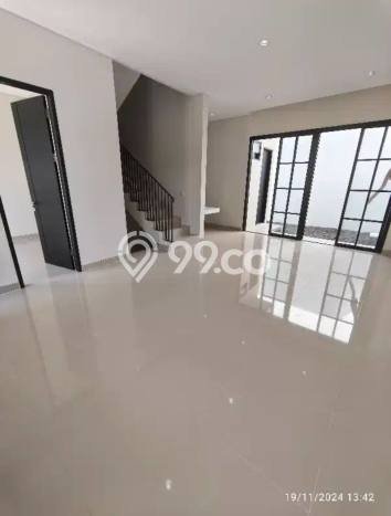 Rumah Luas Asri 3 KT Siap Pakai di Graha Surabaya Rumah Luas Asri 3 KT Siap Pakai di Graha Surabaya