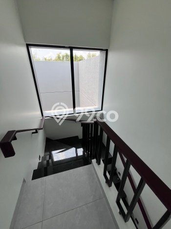 Hunian Elit LB 221m2 Siap Huni Desain Elegan di Citraland, Surabaya Hunian Elit LB 221m2 Siap Huni Desain Elegan di Citraland, Surabaya
