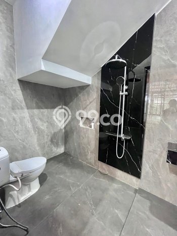 Ready to Use! Luxury House LT 210m2 Desain Modern di Citraland Ready to Use! Luxury House LT 210m2 Desain Modern di Citraland