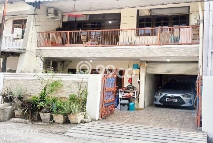 Jual Rumah Mewah Megah Dengan View Eksklusif di Jelambar, Jakarta Barat Jual Rumah Mewah Megah Dengan View Eksklusif di Jelambar, Jakarta Barat