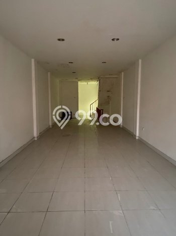 Ruko Dijual di Prime Area Jakarta Barat Luas 232m2 Ruko Dijual di Prime Area Jakarta Barat Luas 232m2