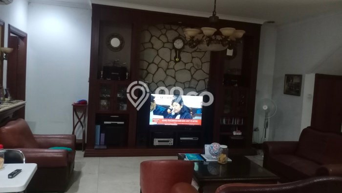 Rumah Mewah LB 380m2 Siap Huni Desain Elegan di Grogol, Jakarta Barat Rumah Mewah LB 380m2 Siap Huni Desain Elegan di Grogol, Jakarta Barat