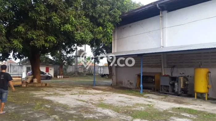 FOR SALE! Gudang di Karawang Timur Karawang, LT 3700m2, LB 1500m2 FOR SALE! Gudang di Karawang Timur Karawang, LT 3700m2, LB 1500m2
