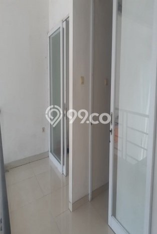 Siap Huni Rumah Mewah 3 Kamar di Kebon Jeruk Dekat ke Mana Pun Siap Huni Rumah Mewah 3 Kamar di Kebon Jeruk Dekat ke Mana Pun