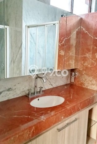 Rumah Luxury Modern Siap Huni di Taman Meruya Jakarta Barat Rumah Luxury Modern Siap Huni di Taman Meruya Jakarta Barat