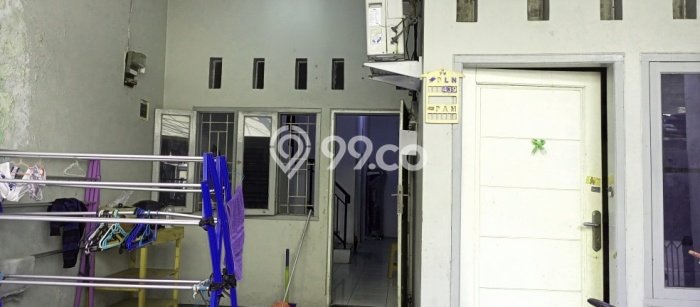 Cocok Untuk Investasi! Dijual Kost di Tanjung Duren Selatan 17 Kamar Cocok Untuk Investasi! Dijual Kost di Tanjung Duren Selatan 17 Kamar