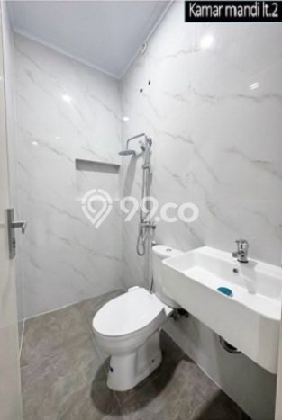 Dijual Hunian Rumah Terawat 4 KT di Tanjung Duren, Jakarta Barat Dijual Hunian Rumah Terawat 4 KT di Tanjung Duren, Jakarta Barat
