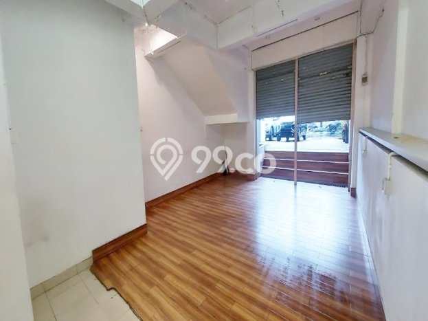 Hotel Kawasan Senen, Luas 2000m2m², Jalan Utama, Lokasi Strategis Hotel Kawasan Senen, Luas 2000m2m², Jalan Utama, Lokasi Strategis