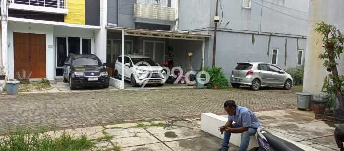 Jual Rumah Eksklusif 2 KT di Joglo, Jakarta Barat Jual Rumah Eksklusif 2 KT di Joglo, Jakarta Barat