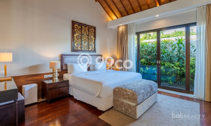 Vila Strategis di , Dimensi 2200m2m², Akses ke berbagai keperluan Vila Strategis di , Dimensi 2200m2m², Akses ke berbagai keperluan