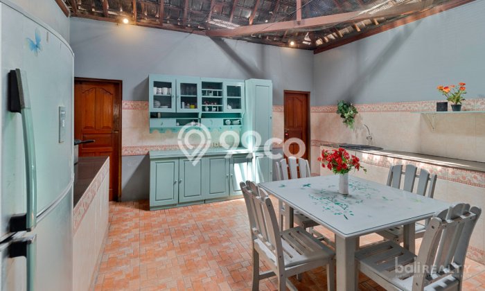 Vila Kawasan , Luas 700m2m², Akses Mudah Fasilitas Umum Vila Kawasan , Luas 700m2m², Akses Mudah Fasilitas Umum